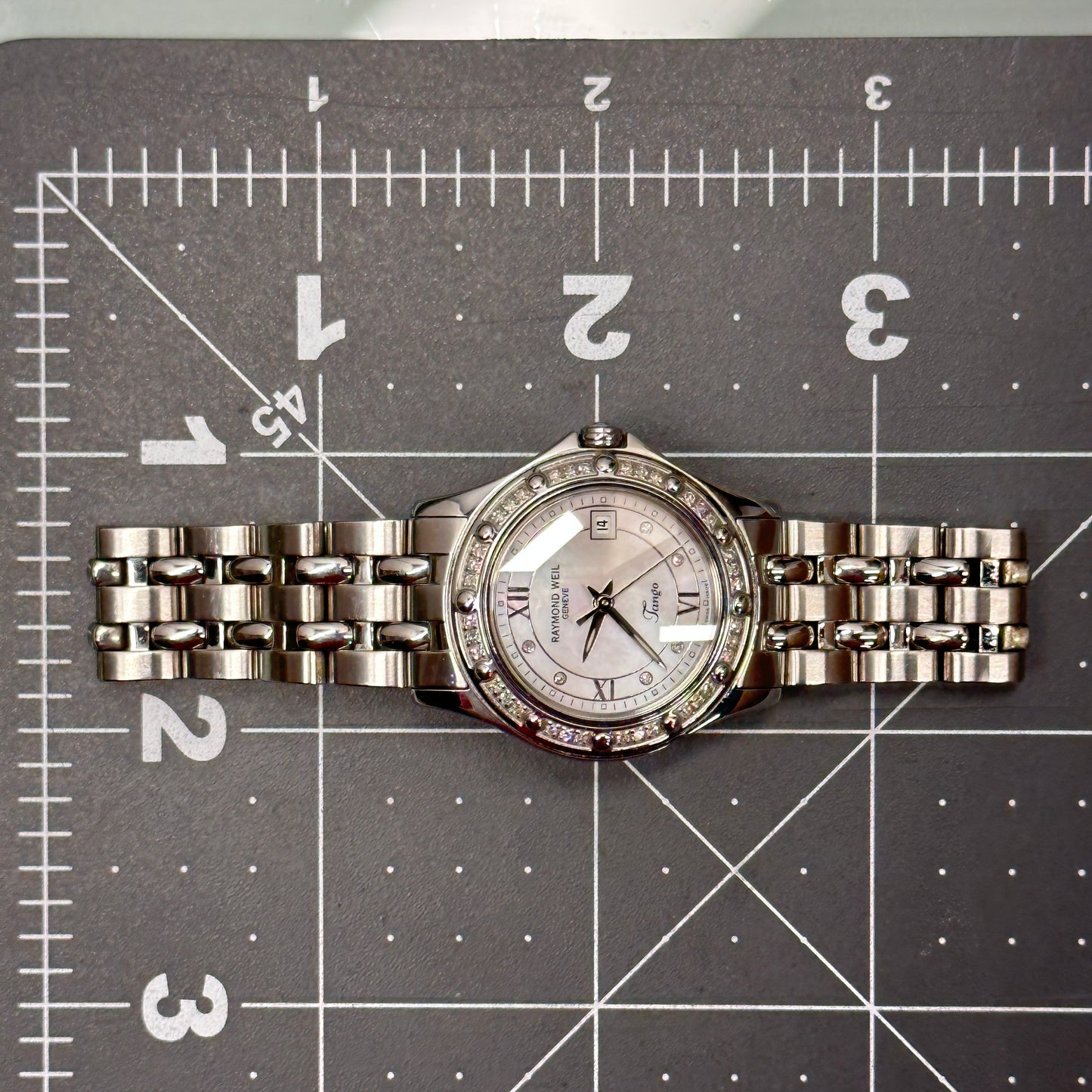 Raymond Weil Silver Tango White Mother Of Pearl Stainless Steel Diamond 5390 Women’s Wrist Watch