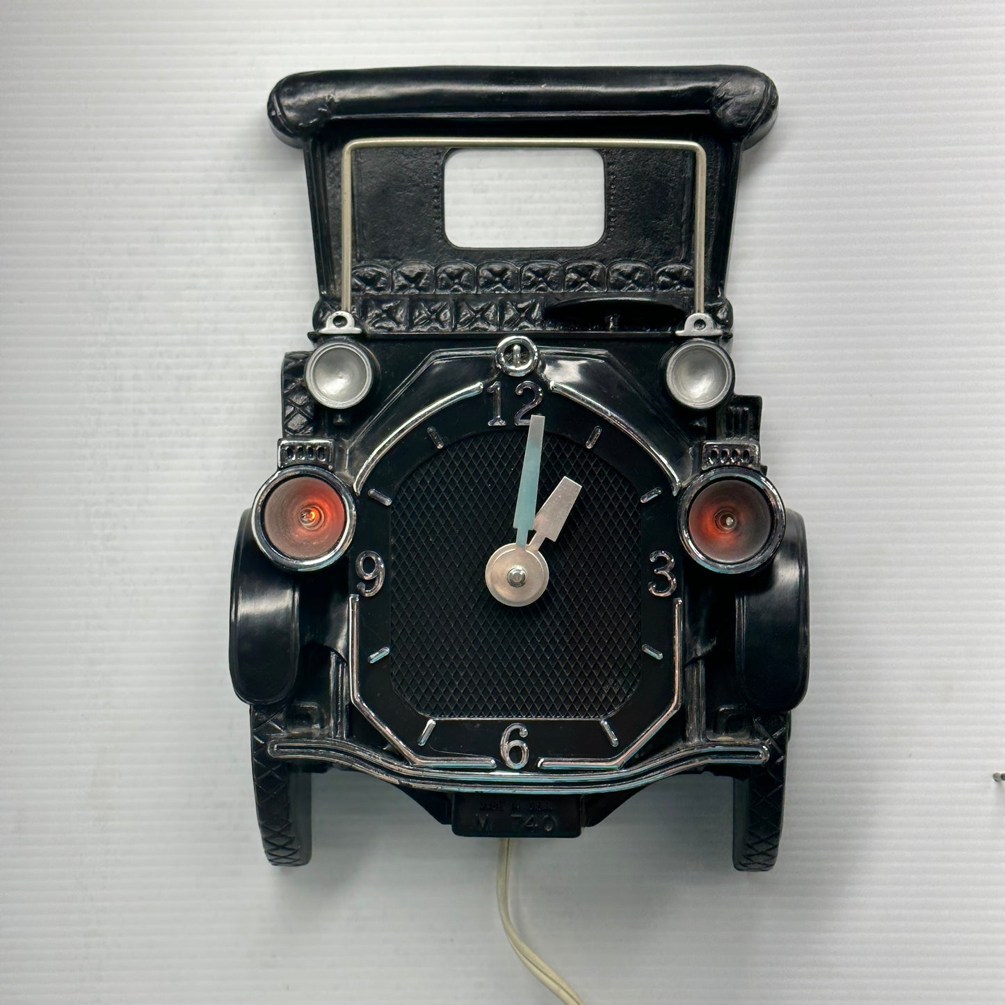 Mastercrafters Model 740 “Antique Car” Wall Clock
