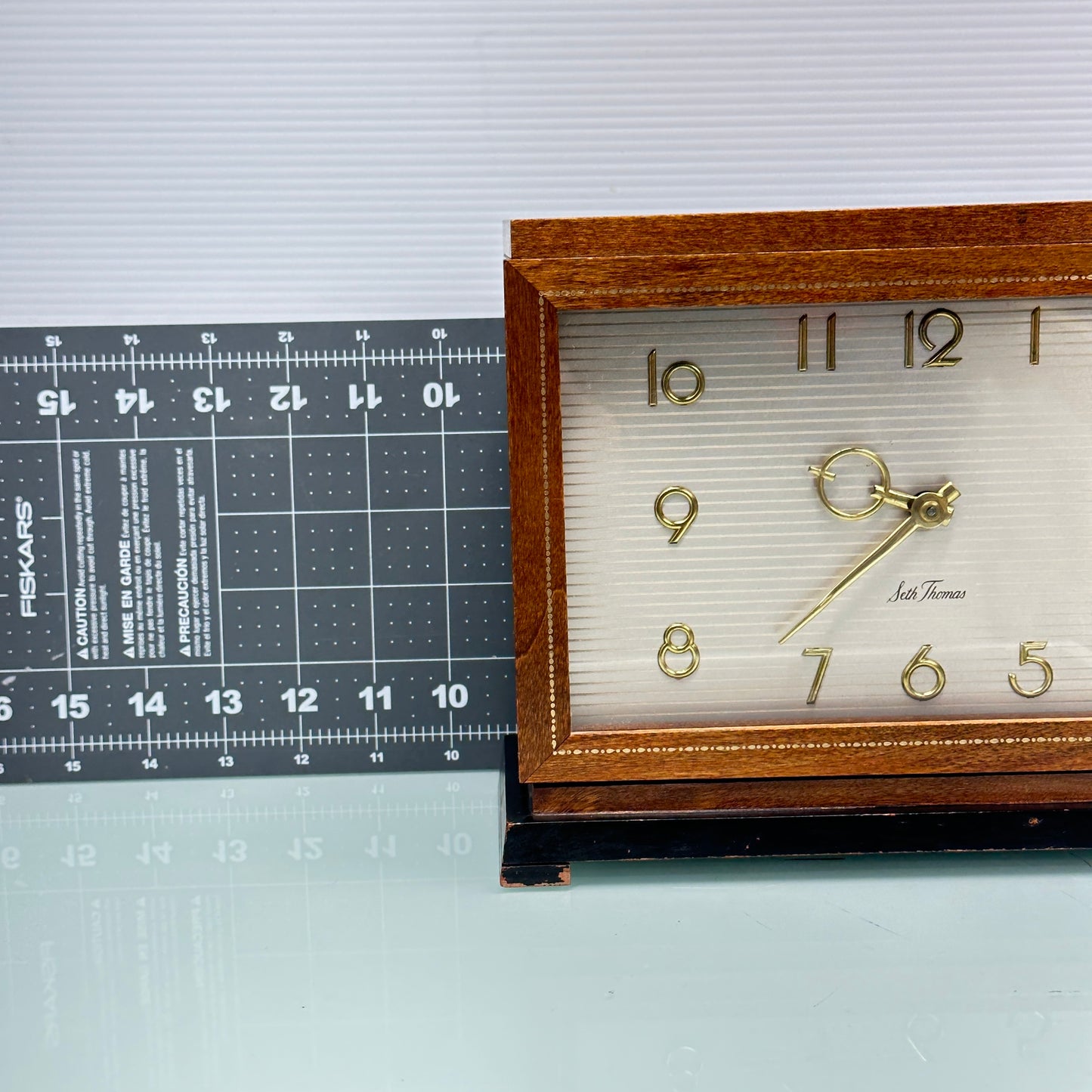 Vintage Seth Thomas Wood Case Mantle Clock Model E515-000