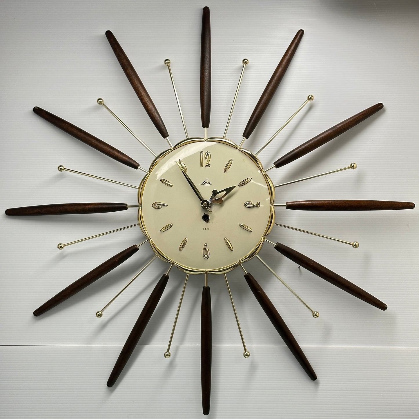 Mid century modern Sunburst Starburst 8-day Wall Clock c.1963
